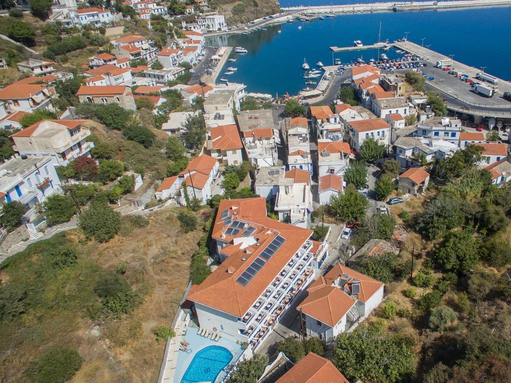 Atheras Eudilos Buitenkant foto